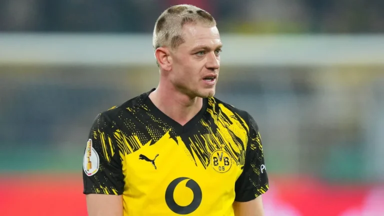 Manchester United join race for Barcelona target Julian Ryerson, Arsenal open to Riccardo Calafiori exit